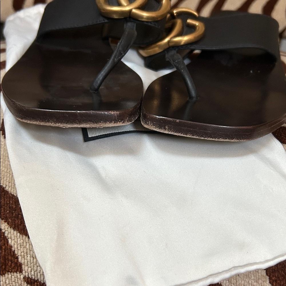 Gucci Black Marmont Sandals with Gold Heels - Picture 5 of 10